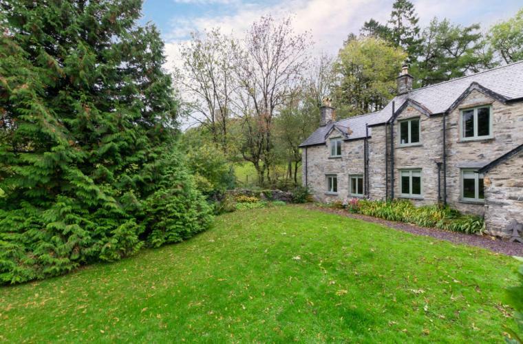 2 Tan-Y-Castell Villa Dolwyddelan Exterior photo